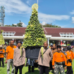 Serunya Grebeg Kupat 2026 di Magelang, Ribuan Warga Rebutan Gunungan!