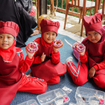 Kreativitas Anak Membuat Donat